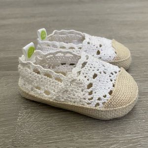 First steps lace baby shoe, white and tan, size 3-6m.